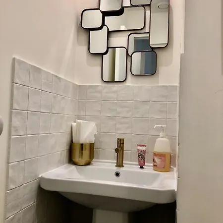 Joli 2 Pièces Jussieu 5 *